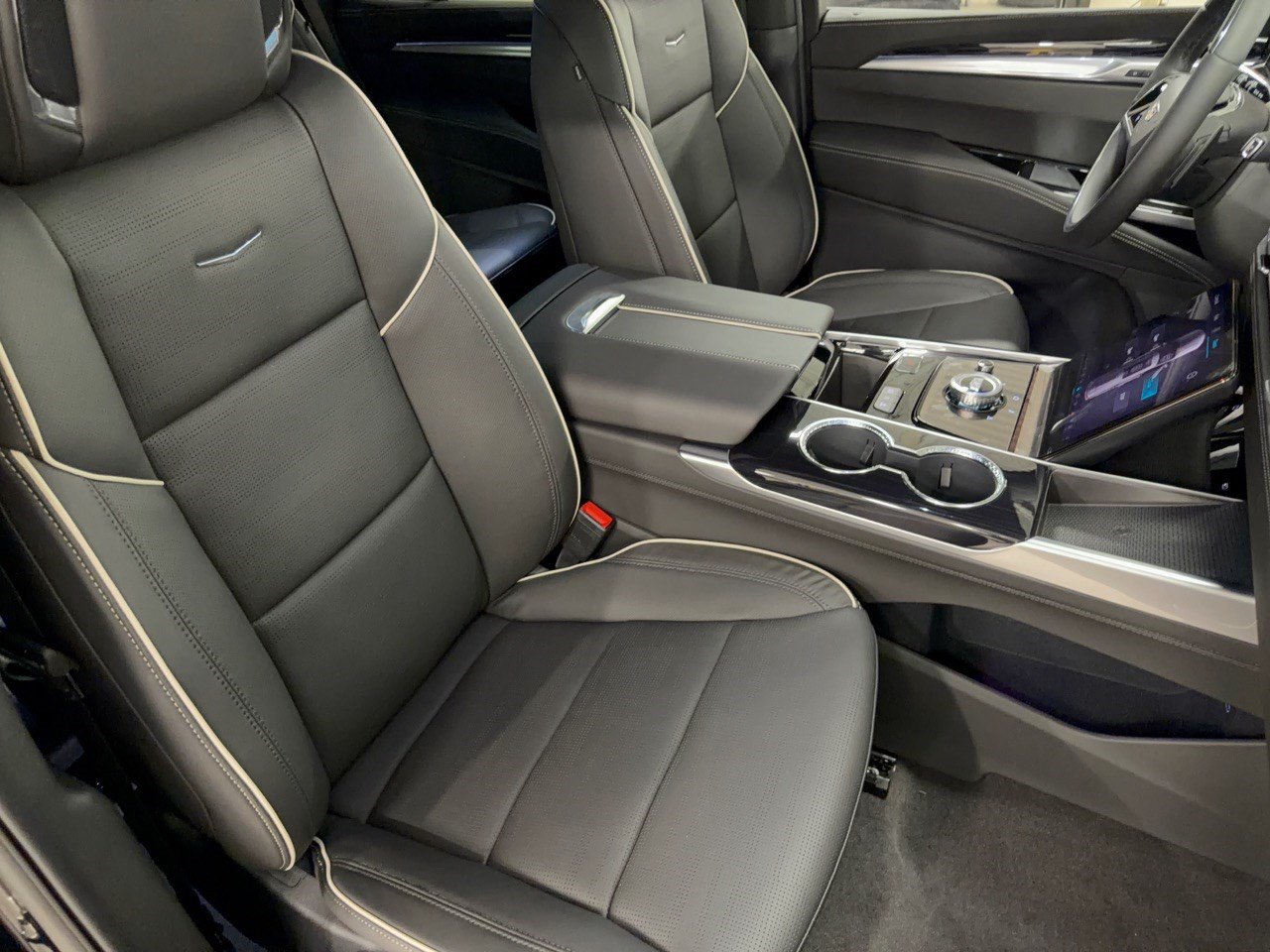 New 2027 Cadillac Escalade Sport w/ Touring Package AWD/4WD image 30