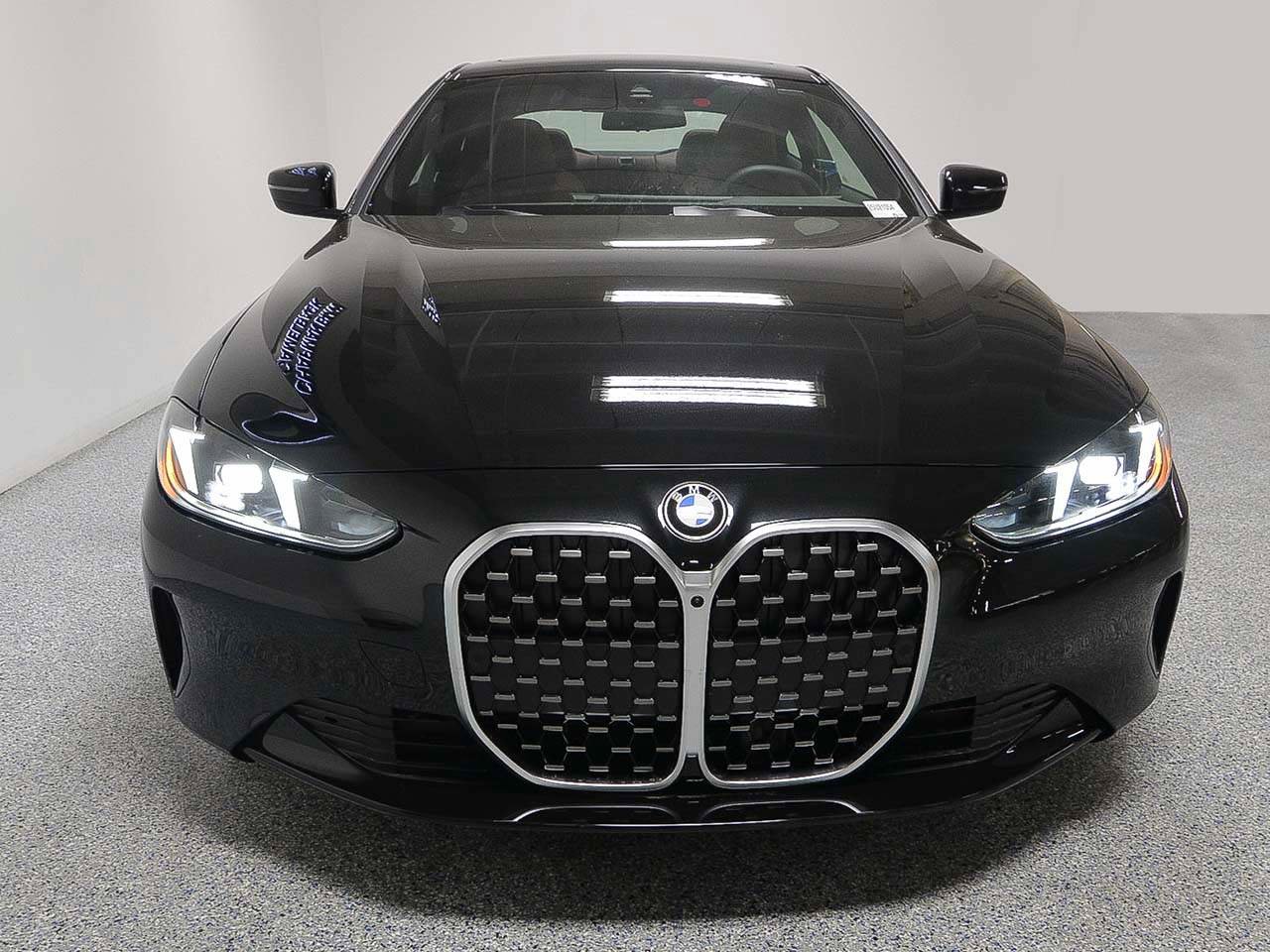 Used 2025 BMW 430i Coupe w/ Convenience Package image 2