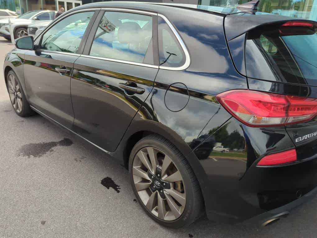 Used 2018 Hyundai Elantra GT Sport w/ Sport Tech Package 04 FWD image 3