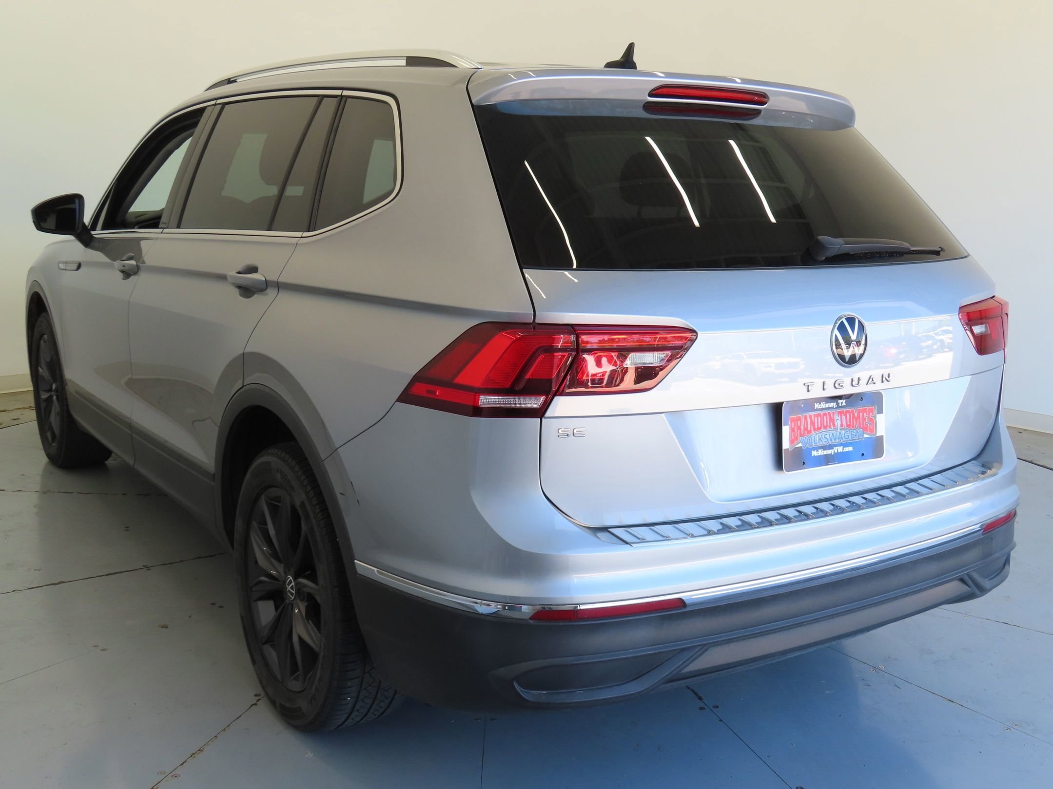 Used 2022 Volkswagen Tiguan SE image 7