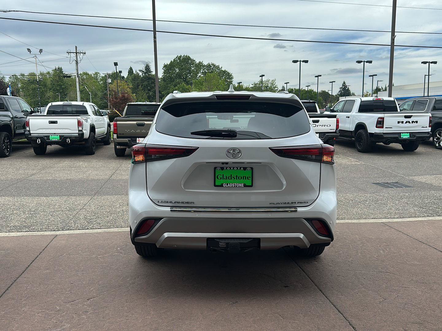 New 2026 Toyota Highlander Platinum AWD/4WD image 5