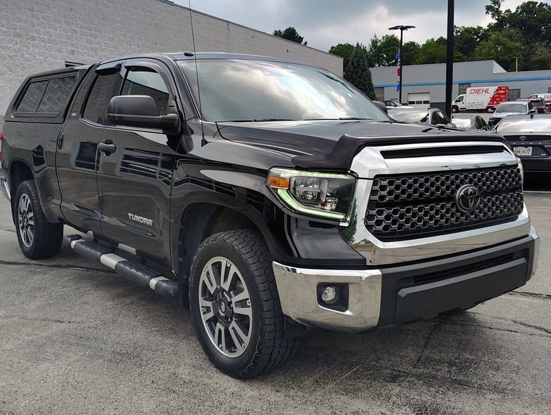Used 2018 Toyota Tundra SR5 AWD/4WD image 4
