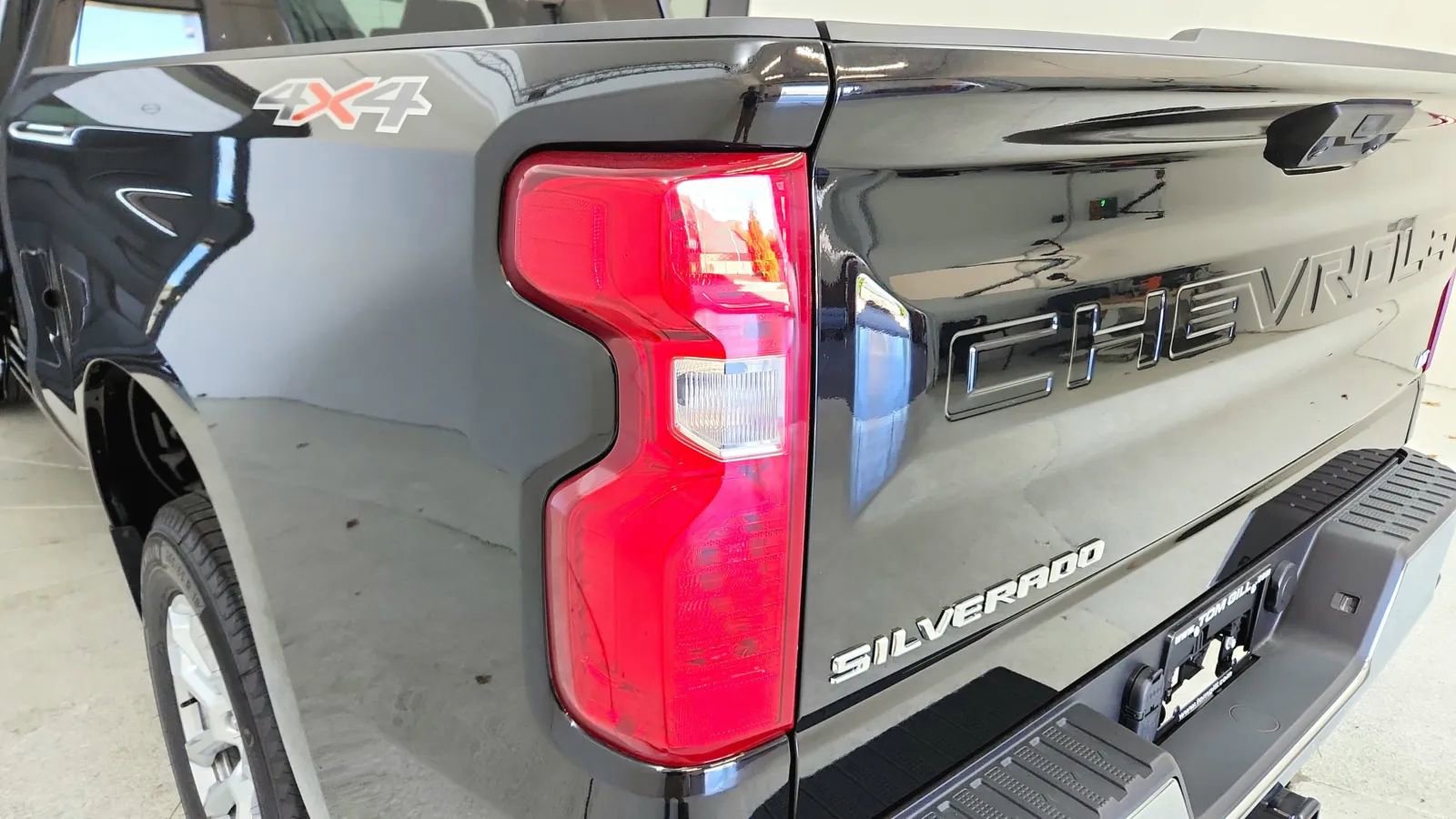 Used 2025 Chevrolet Silverado 1500 LT image 13