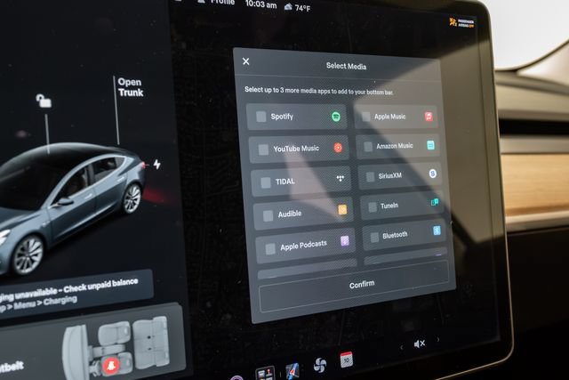 Used 2018 Tesla Model 3 Long Range RWD image 16