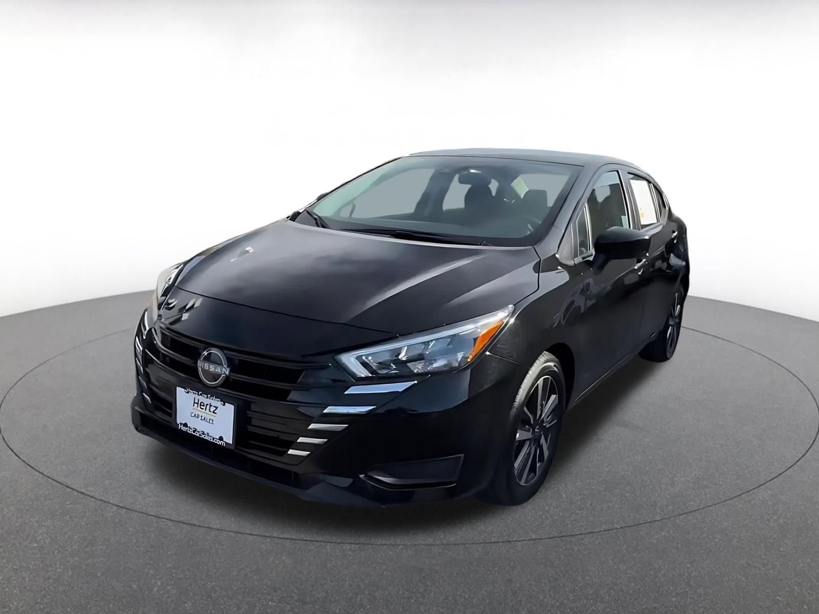 Used 2025 Nissan Versa SV image 7