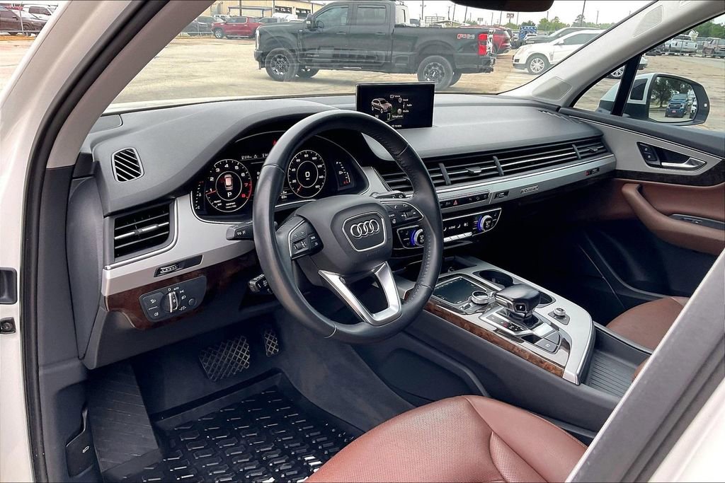 Used 2019 Audi Q7 2.0T Premium Plus AWD/4WD image 14