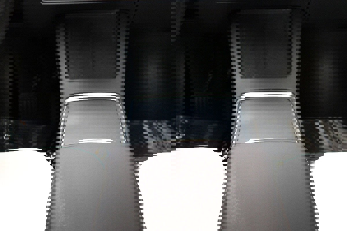 Used 2022 Tesla Model Y Long Range image 21