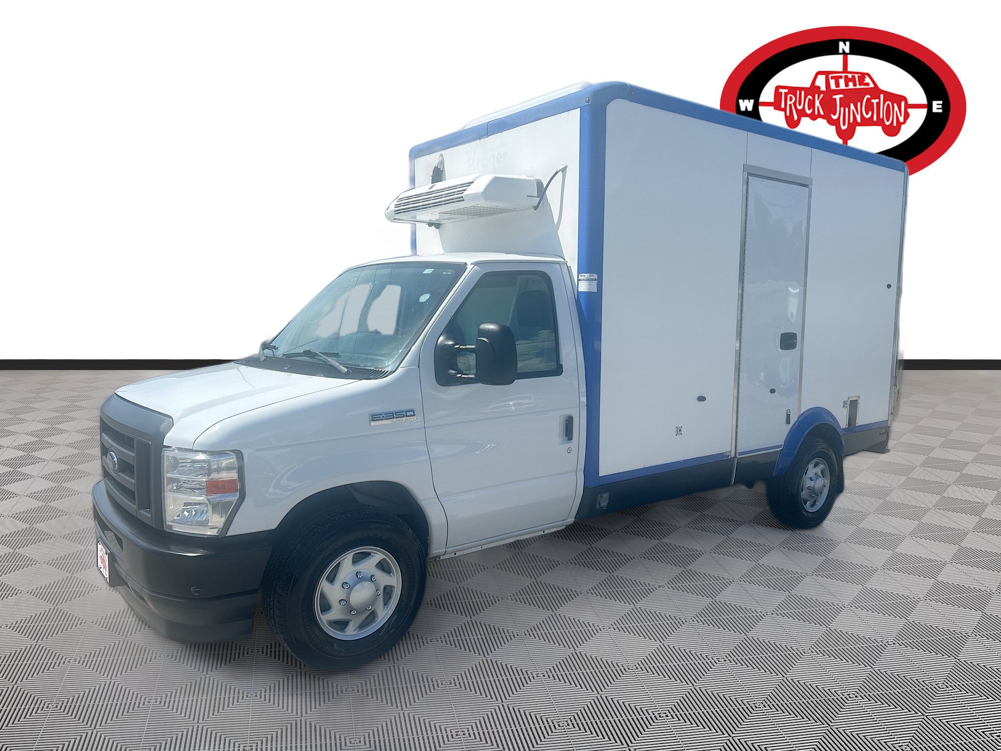 Used 2023 Ford E-350 and Econoline 350 Super Duty w/ Power Windows & Locks Group RWD image 3