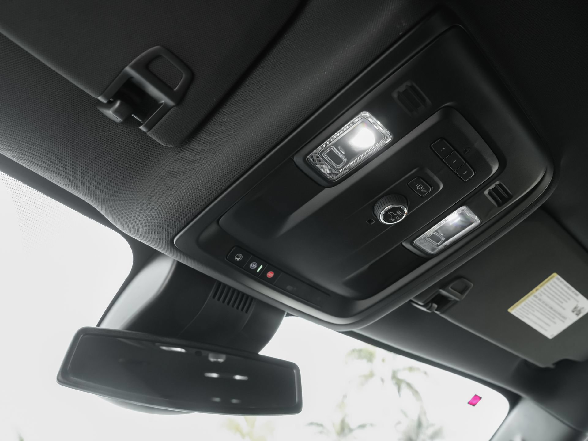 Used 2024 GMC Yukon XL SLT RWD image 20
