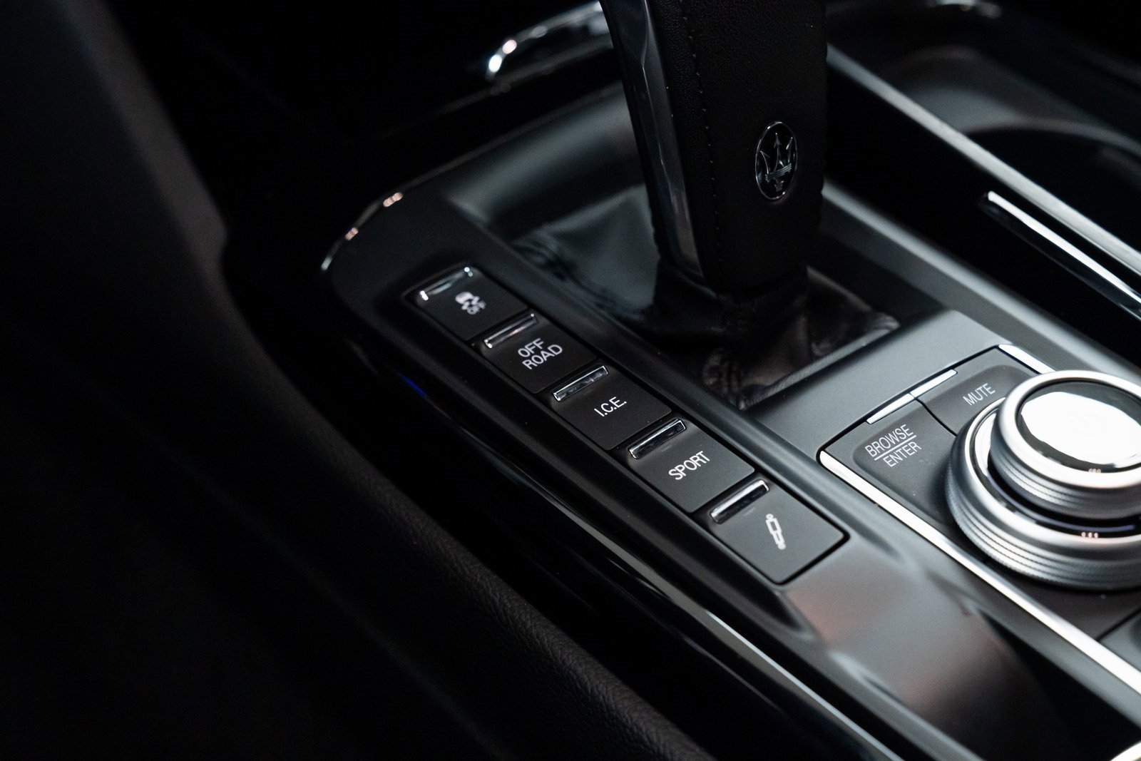 Used 2021 Maserati Levante S image 15