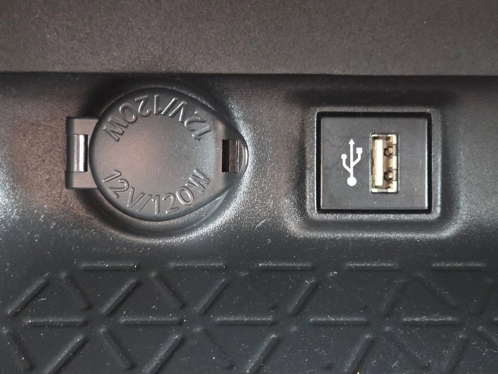 Used 2024 Toyota RAV4 XLE FWD image 11