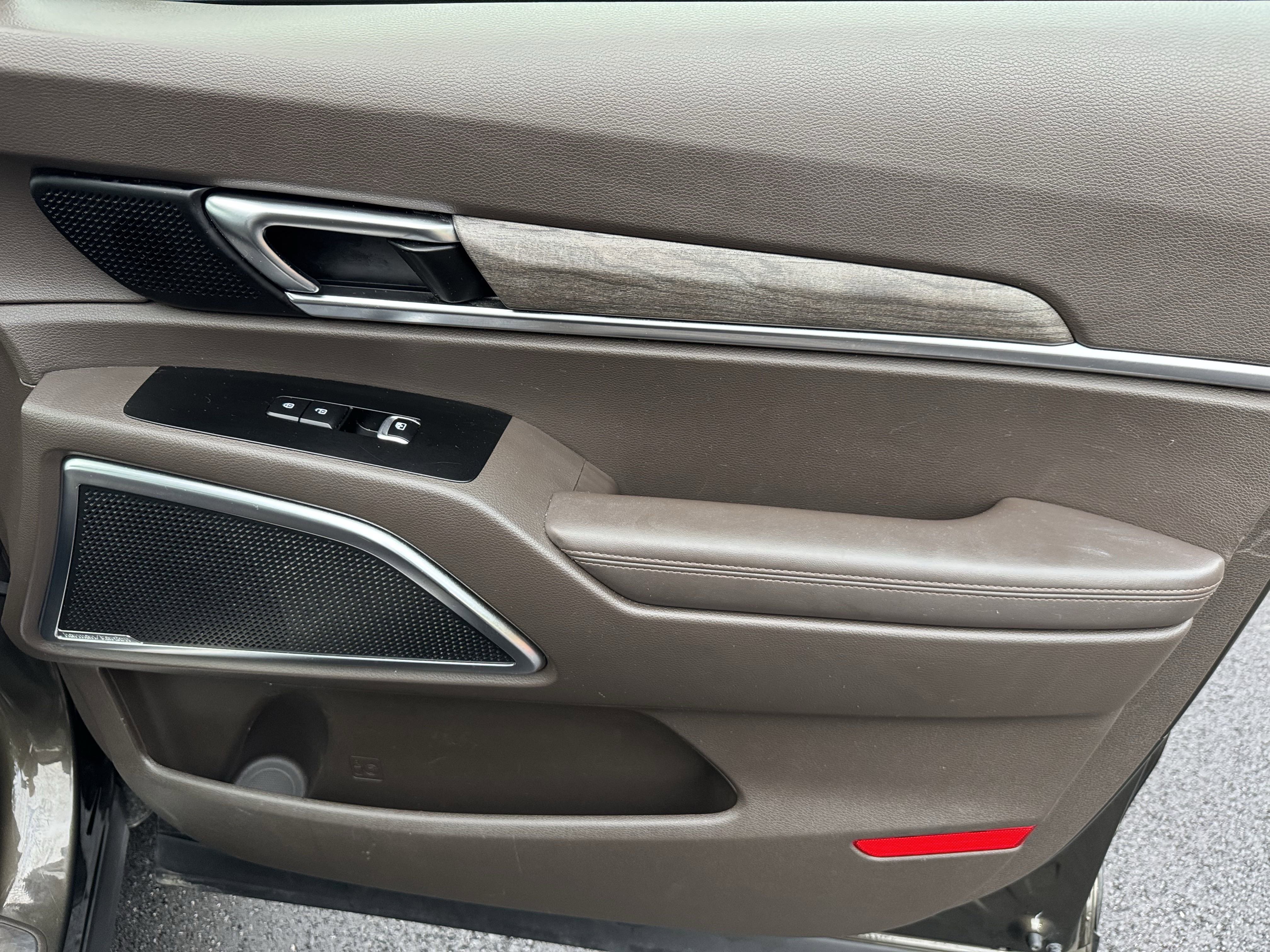 Used 2022 Kia Telluride SX image 32