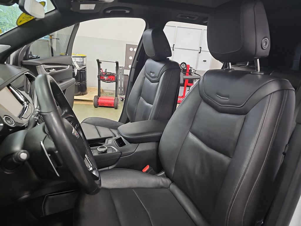 Used 2020 Cadillac XT6 Sport AWD/4WD image 15