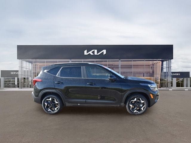 New 2026 Kia Seltos S AWD/4WD image 2