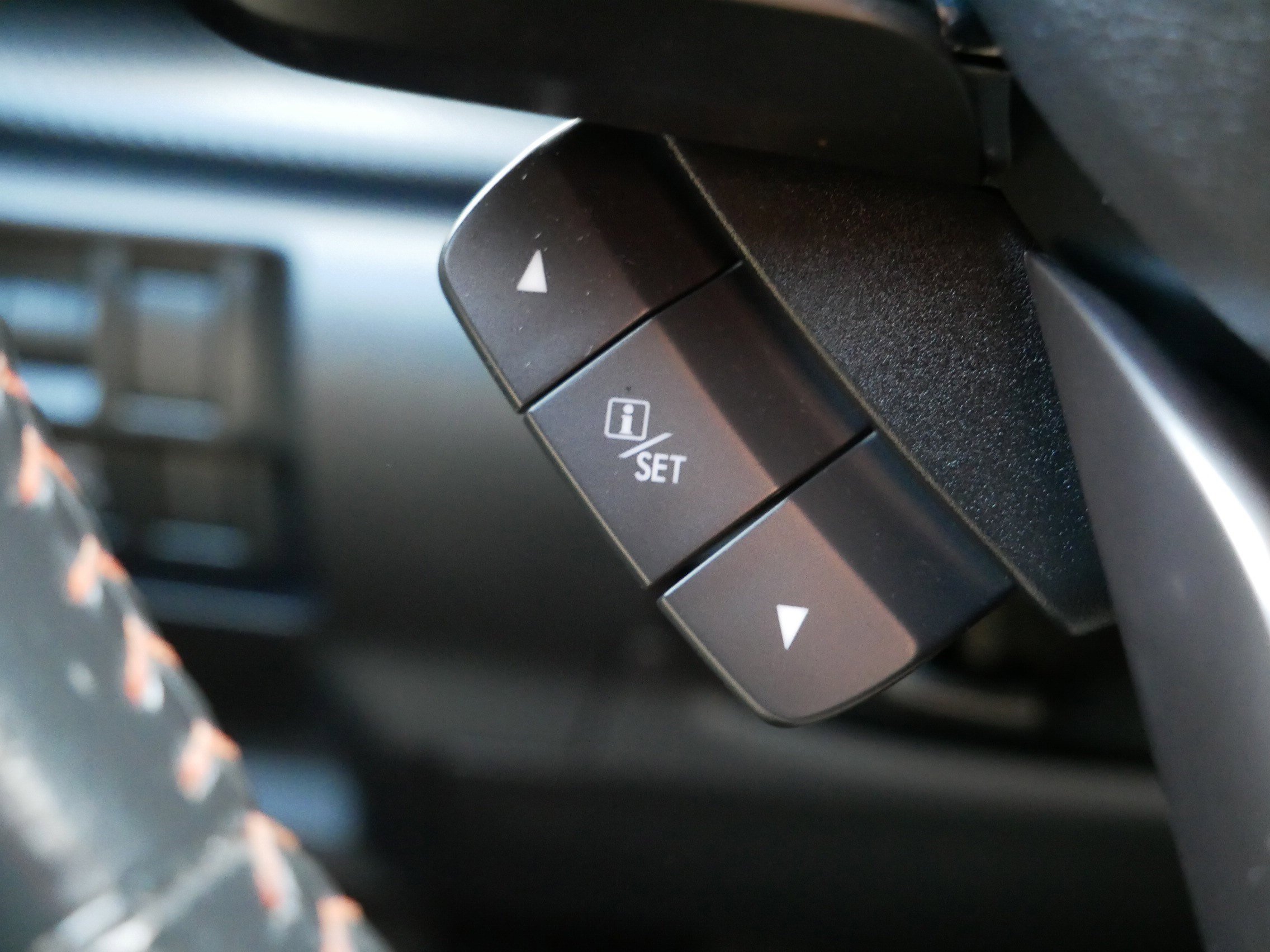 Used 2020 Subaru Crosstrek 2.0i Premium w/ Moonroof Package 2 image 30