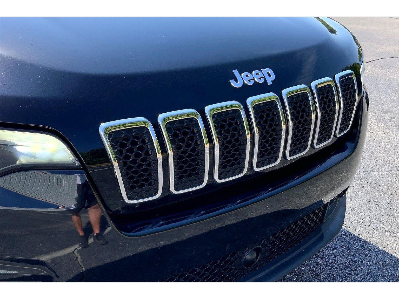 Used 2022 Jeep Cherokee Latitude Lux w/ Sun & Sound Group FWD image 30