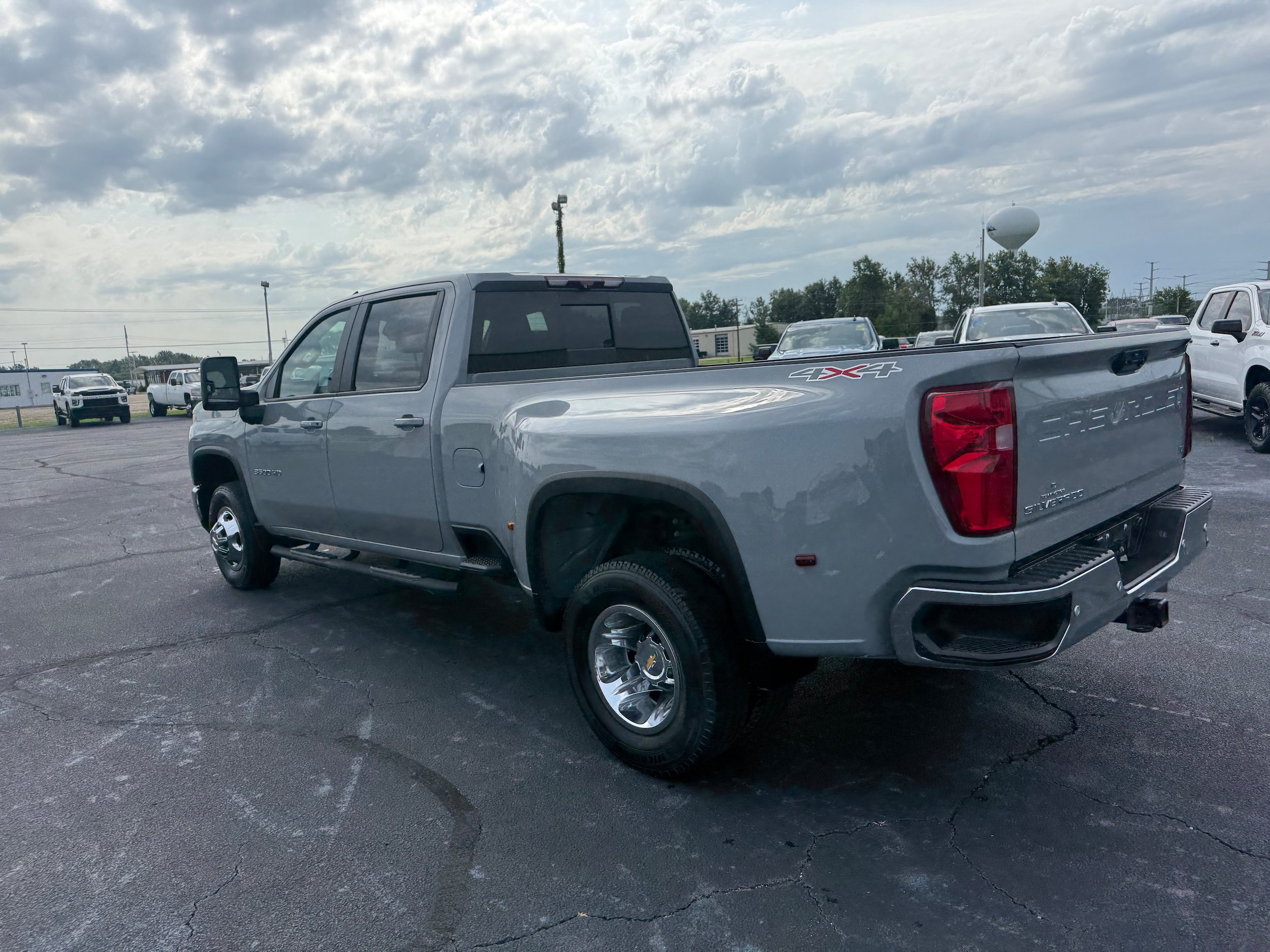 Used 2024 Chevrolet Silverado 3500 LT w/ Safety Package AWD/4WD image 6