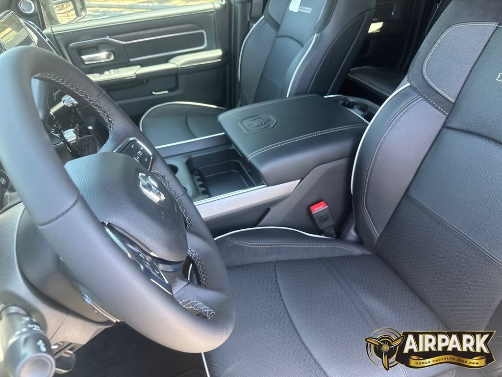 New 2026 RAM 2500 Laramie AWD/4WD image 21
