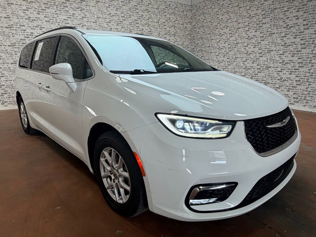 Used 2022 Chrysler Pacifica Touring-L FWD image 7