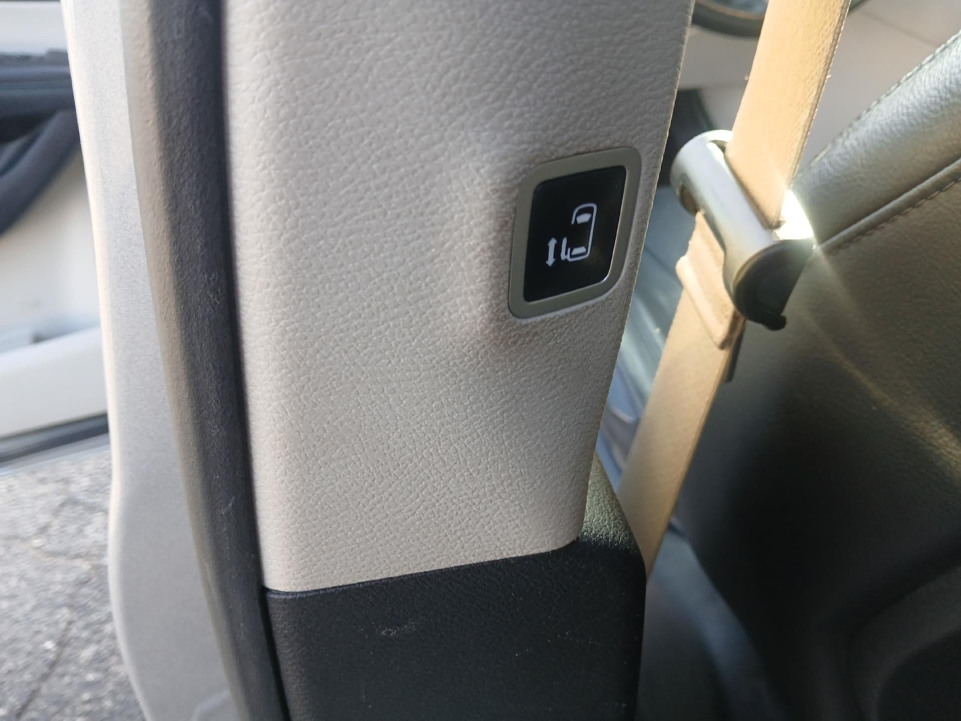 Used 2021 Chrysler Pacifica Touring-L w/ Premium & Safety Sphere Group FWD image 16
