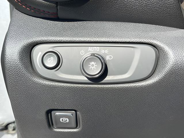 Used 2020 Chevrolet Blazer RS image 23