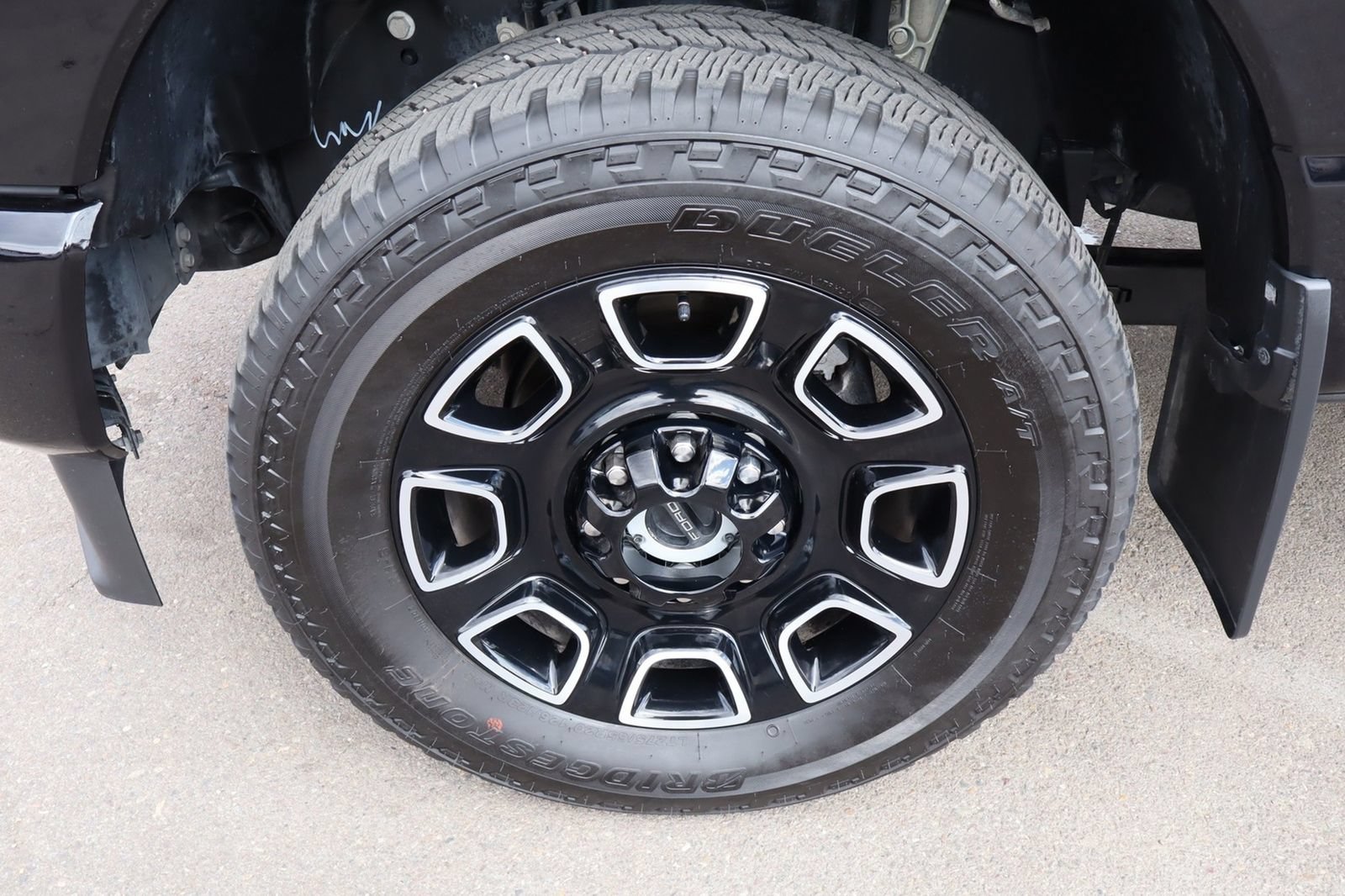 Used 2025 Ford F350 Platinum AWD/4WD image 14