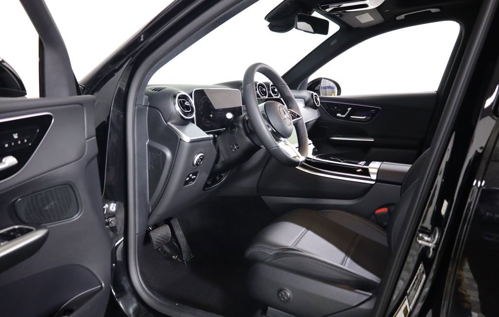 Used 2026 Mercedes-Benz GLC 300 4MATIC image 27