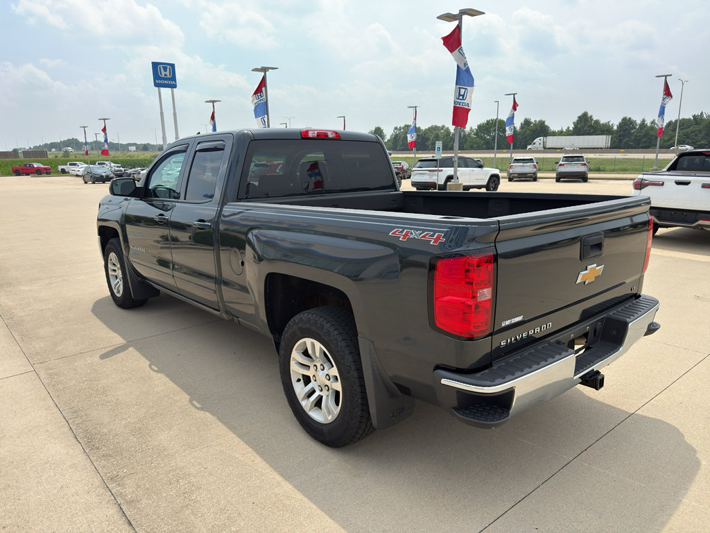Used 2017 Chevrolet Silverado 1500 LT w/ All Star Edition AWD/4WD image 7