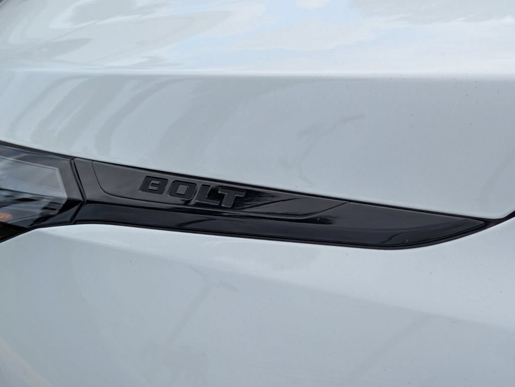New 2027 Chevrolet Bolt LT w/ Comfort Package FWD image 4