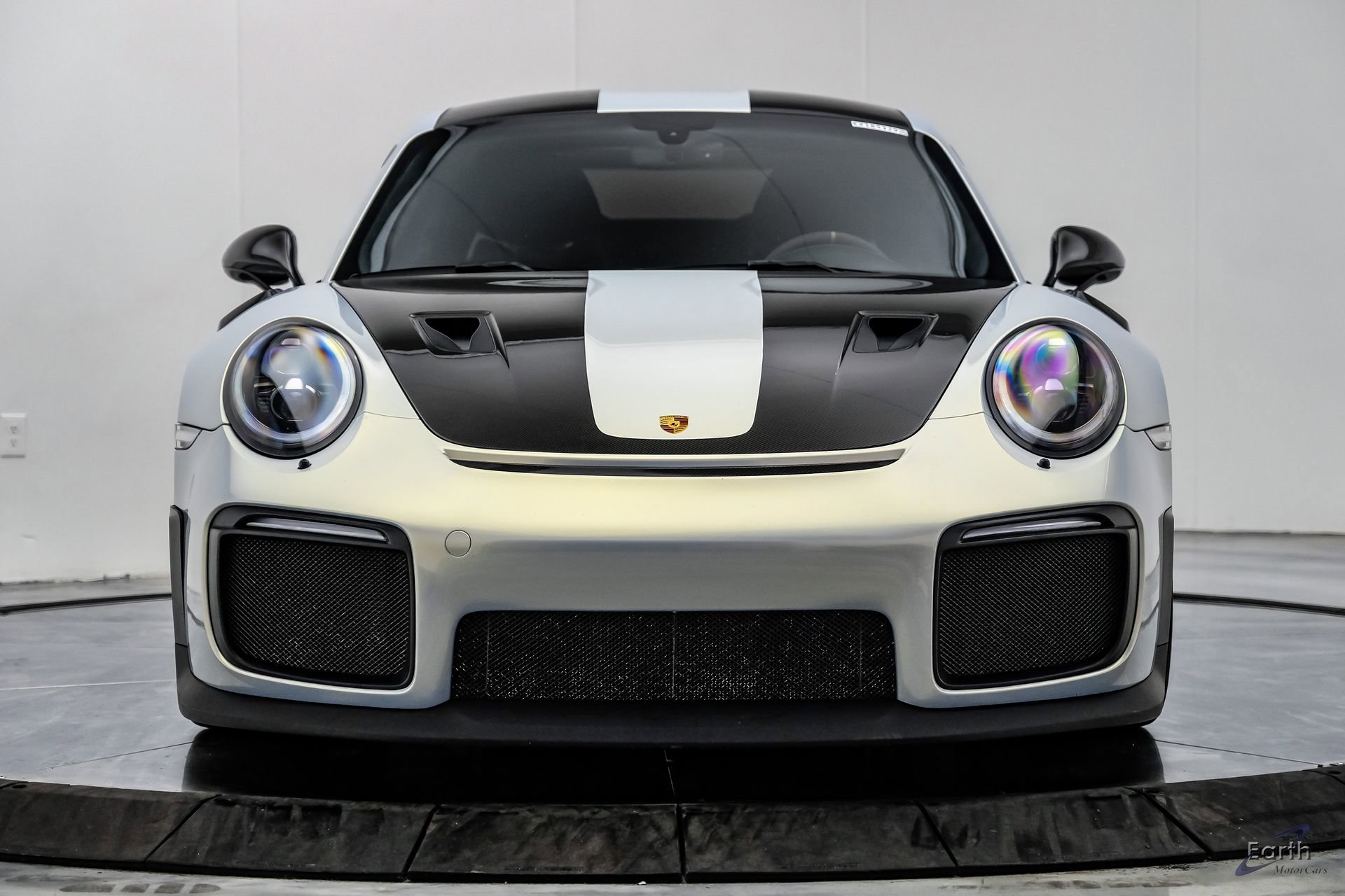Used 2018 Porsche 911 GT2 RS w/ Weissach Package RWD image 34