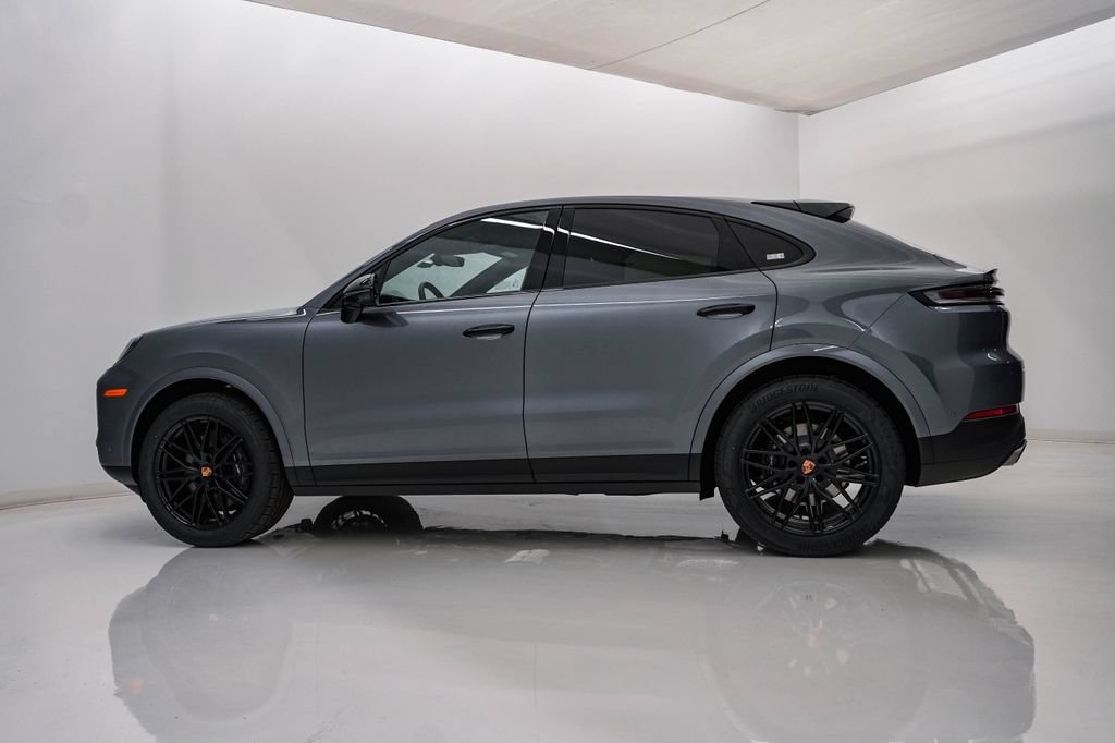 New 2026 Porsche Cayenne Coupe AWD/4WD image 2