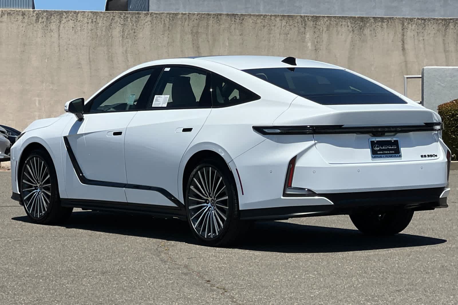 New 2026 Lexus ES 350e w/ Cold Area Package FWD image 7