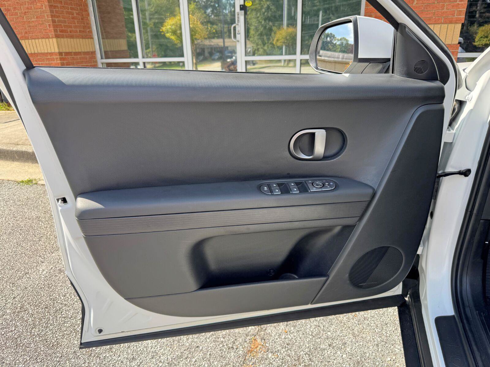 Used 2025 Hyundai Ioniq 5 SEL RWD image 41