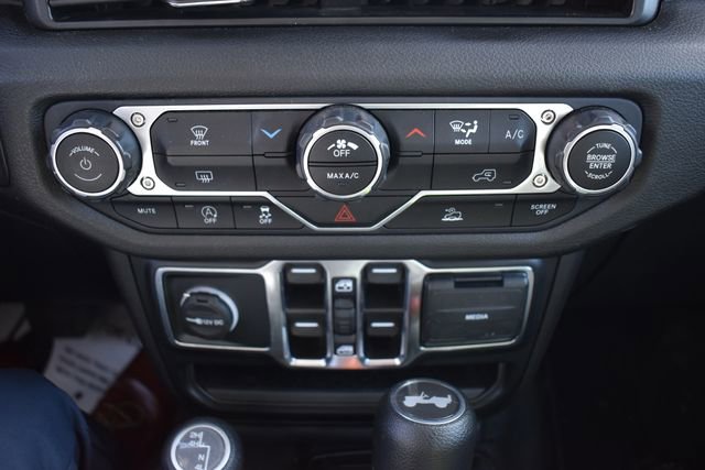 Used 2024 Jeep Wrangler Sport S image 29