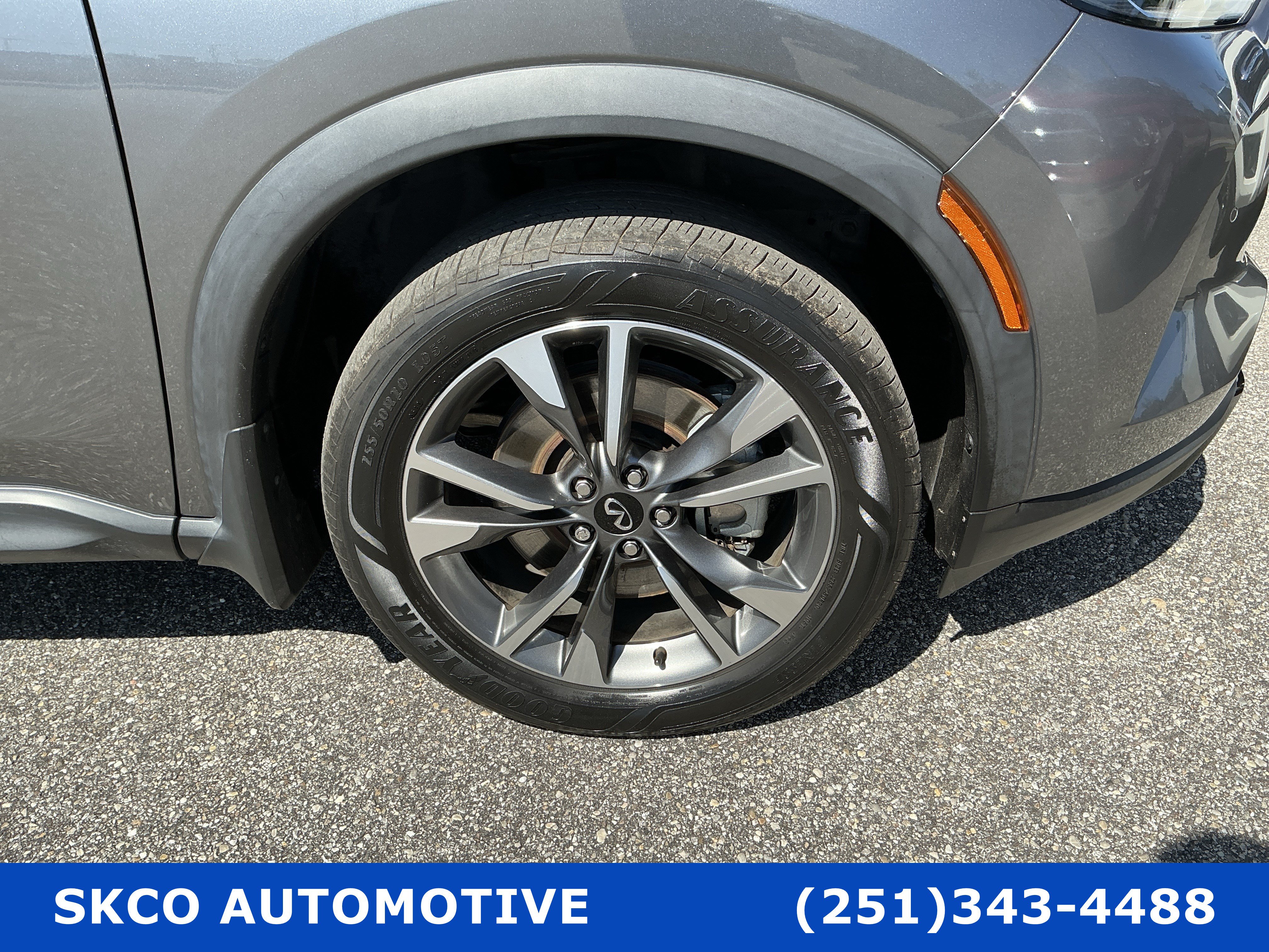 Used 2023 INFINITI QX60 Luxe w/ Cargo Package FWD image 9