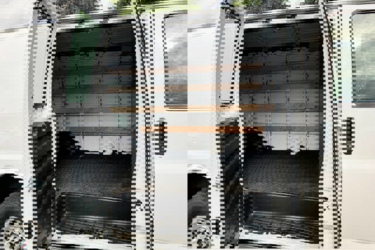 Used 2022 GMC Savana 2500 w/ Driver Convenience Package image 11