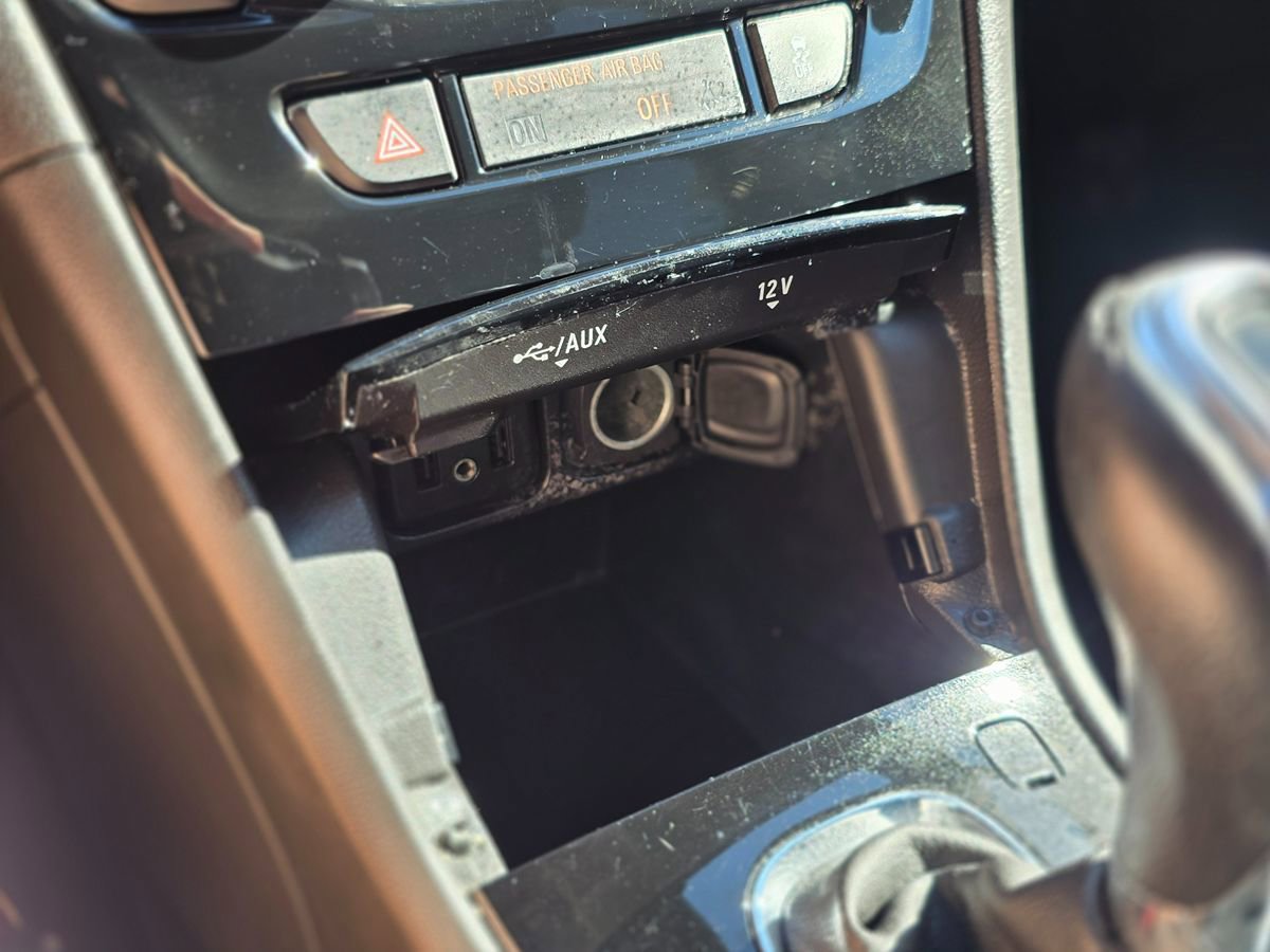 Used 2019 Buick Encore Essence AWD/4WD image 37