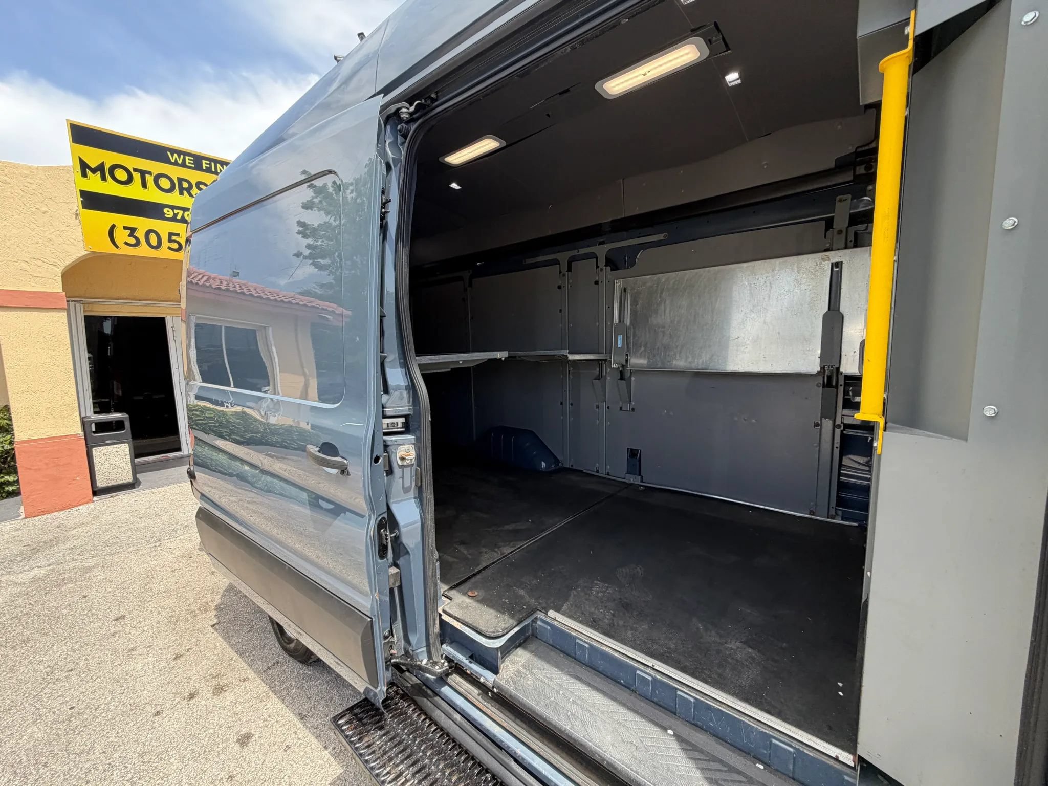 Used 2020 Ford Transit 250 148 High Roof Extended RWD image 8
