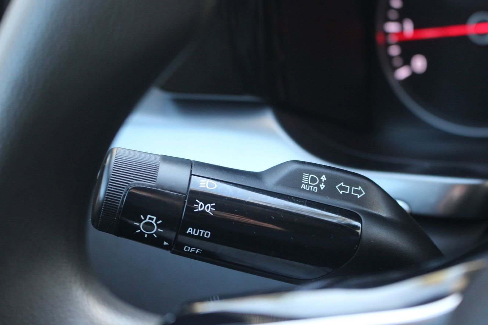 Used 2023 Kia Sorento LX image 24