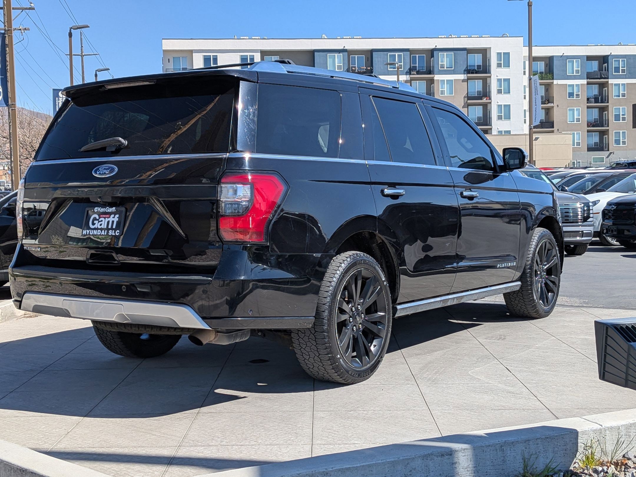 Used 2020 Ford Expedition Platinum image 3