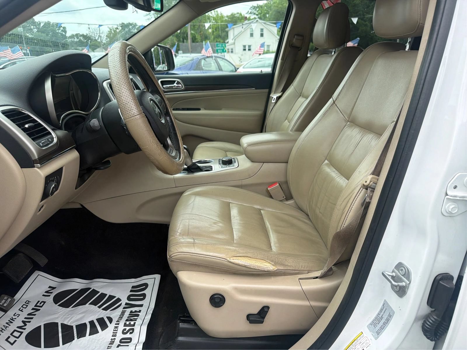 Used 2016 Jeep Grand Cherokee Limited AWD/4WD image 9