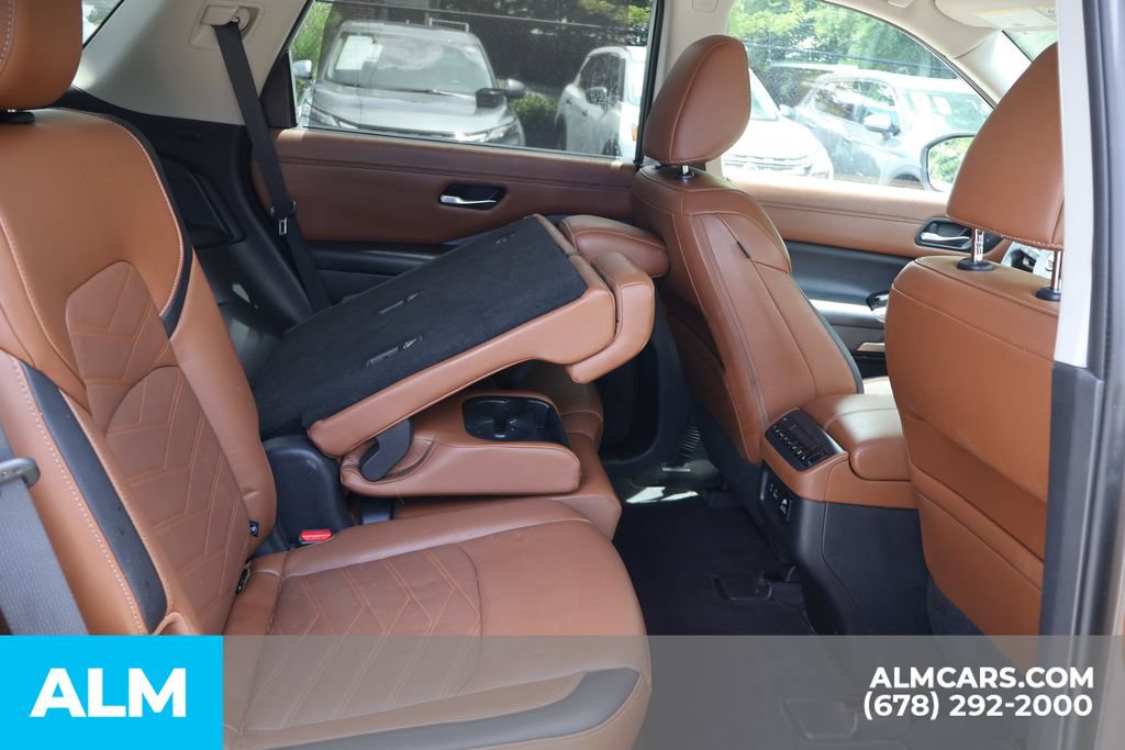 Used 2023 Nissan Pathfinder Platinum w/ Cargo Package AWD/4WD image 24