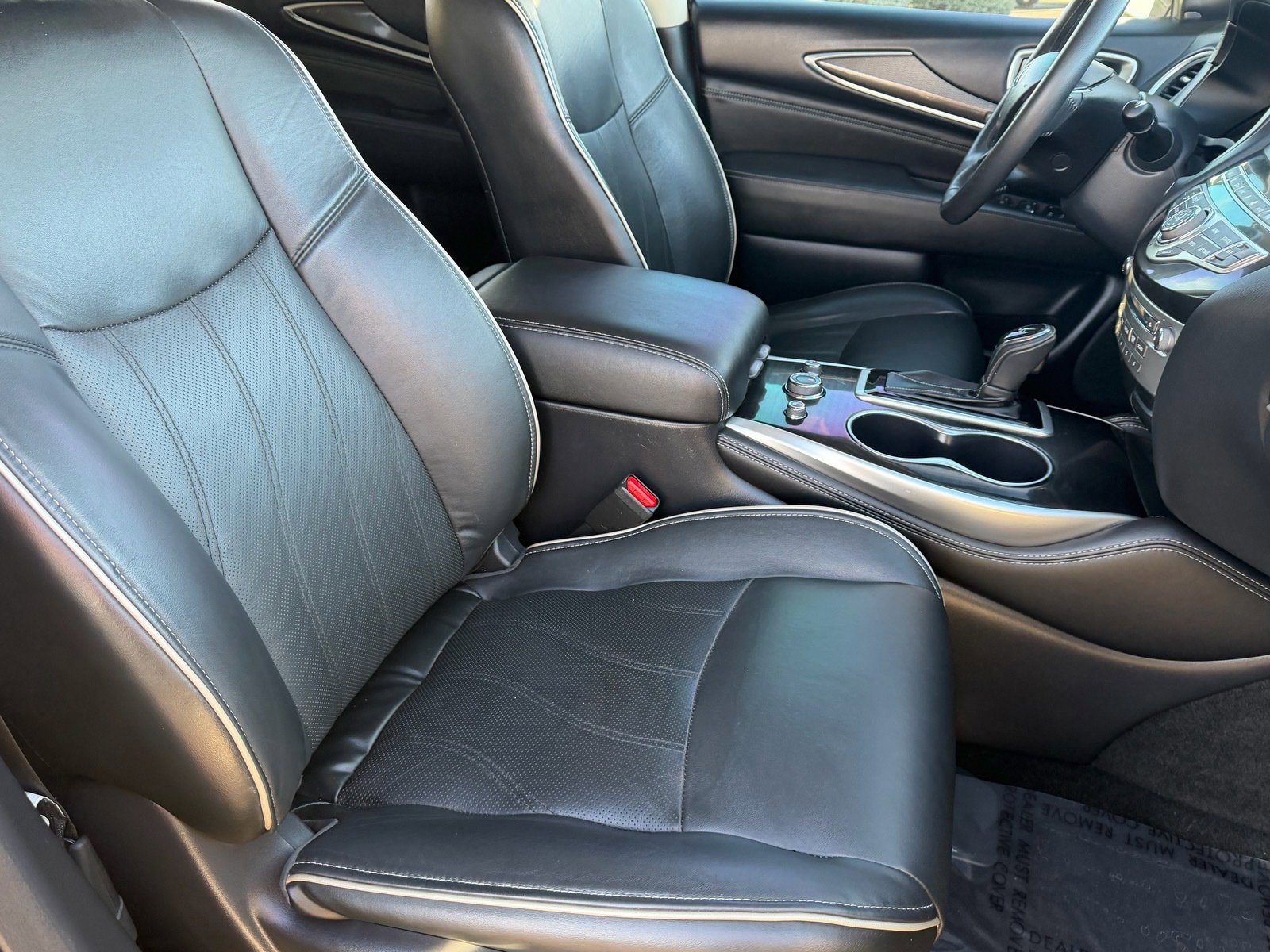 Used 2019 INFINITI QX60 Luxe w/ Essential Package image 10