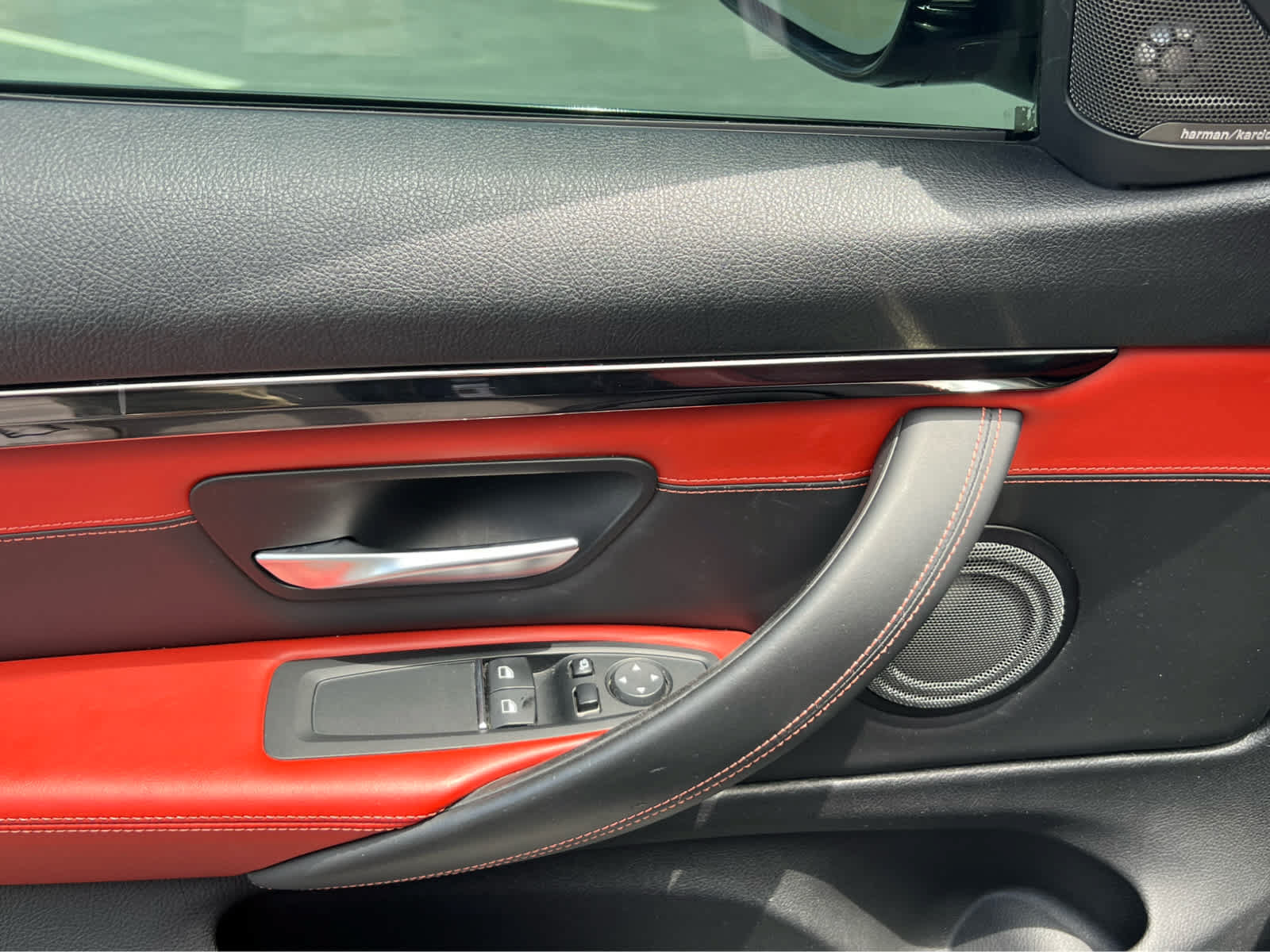 Used 2019 BMW M4 Coupe w/ Competition Package RWD image 28