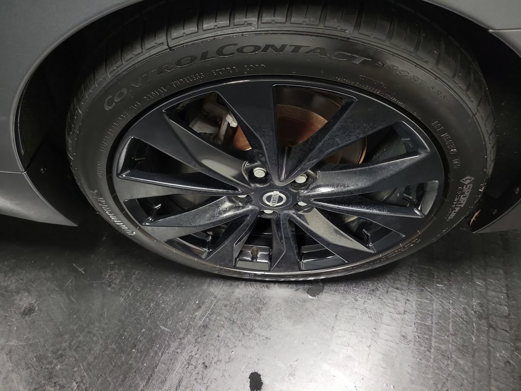 Used 2020 Nissan Maxima SR w/ Sport Mat Group FWD image 13