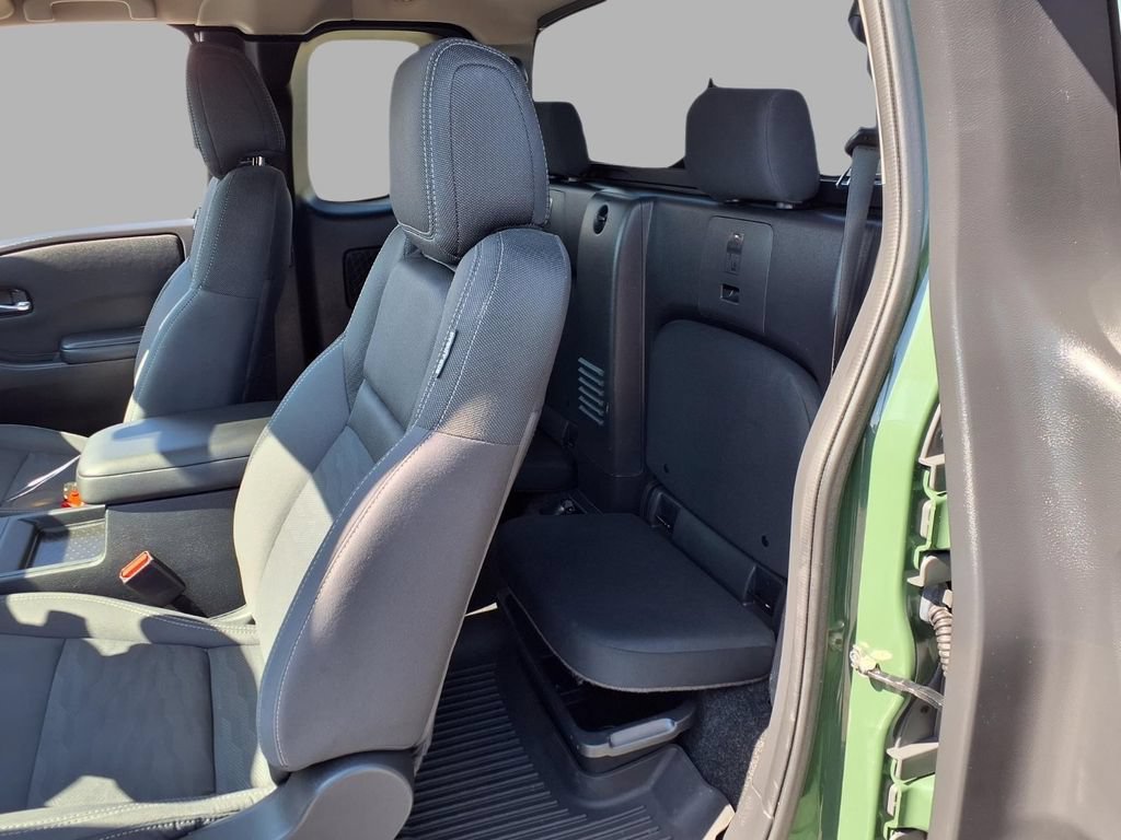 Used 2023 Nissan Frontier SV w/ SV Convenience Package RWD image 26