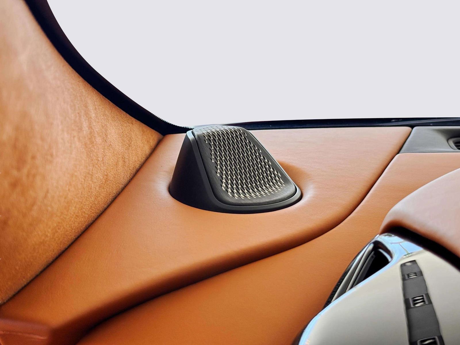 New 2026 Aston Martin V8 Vantage S image 29