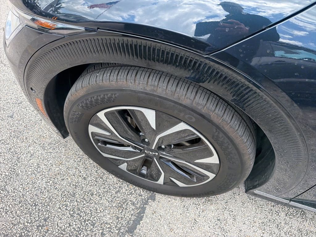 Used 2024 Kia EV6 Wind w/ Wind Technology Package AWD/4WD image 10