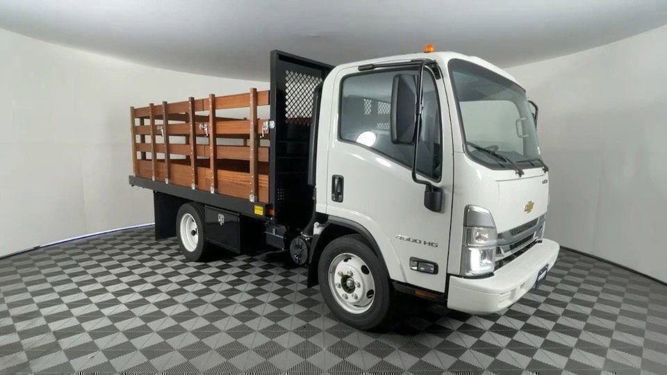 New 2025 Chevrolet Low Cab Forward image 30