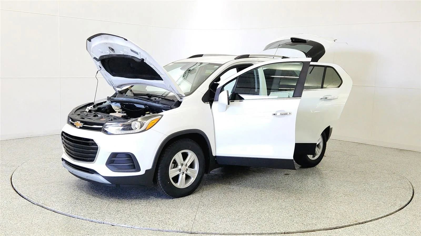 Used 2018 Chevrolet Trax LT w/ LT Convenience Package image 10